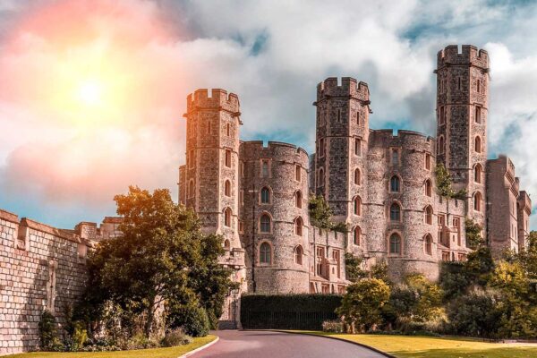 Qual a diferença de conceito em relação aos termos neocolonialismo e imperialismo?