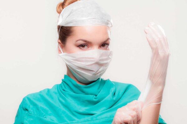 qual a diferença entre autópsia e necropsia